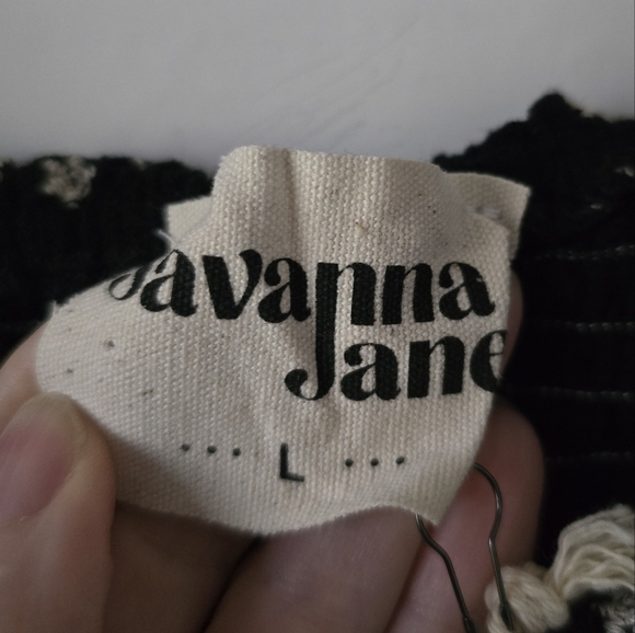 NWT Savanna Jane Embroidered Smocked Tank Top Large - Picture 6 of 8